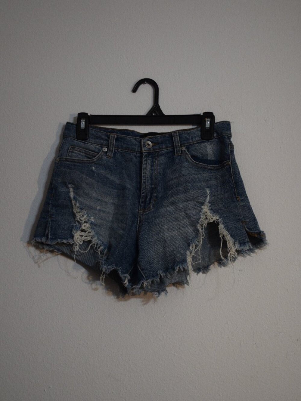 Kendall & Kylie • Blue Distressed "The Icon" Denim Shorts • Women's Size 3/R